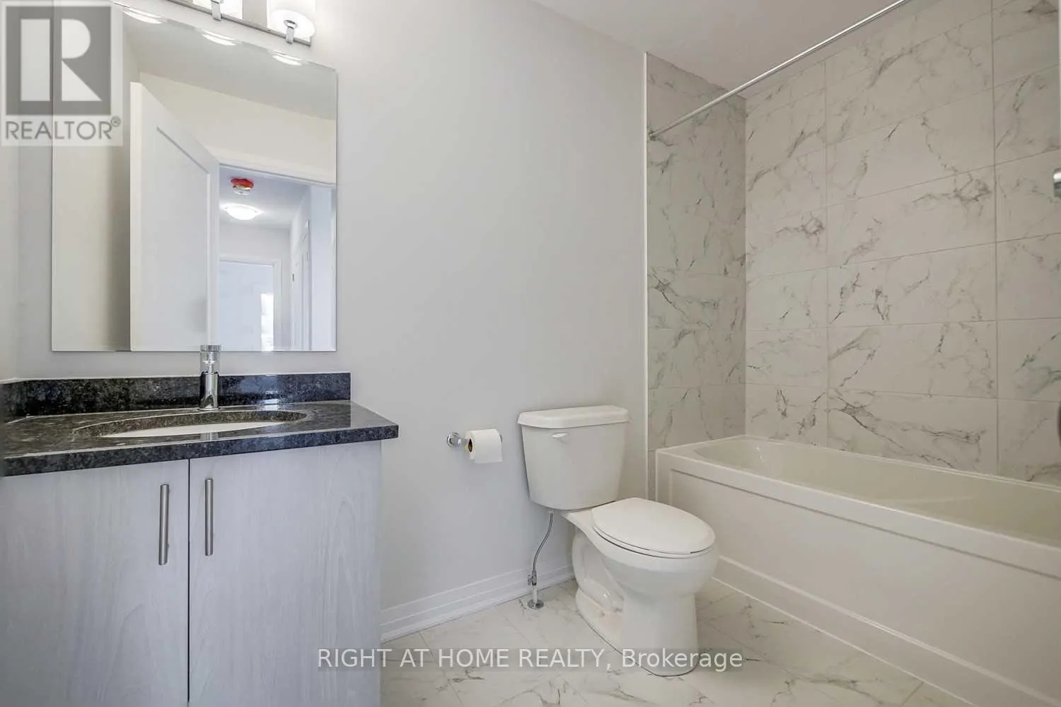 #45 - 51 SPARROW AVENUE