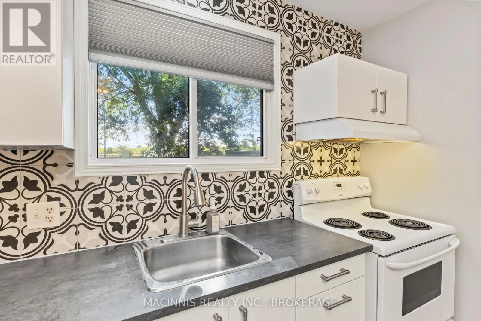 41 - 76 ROSEMUND CRESCENT, #41