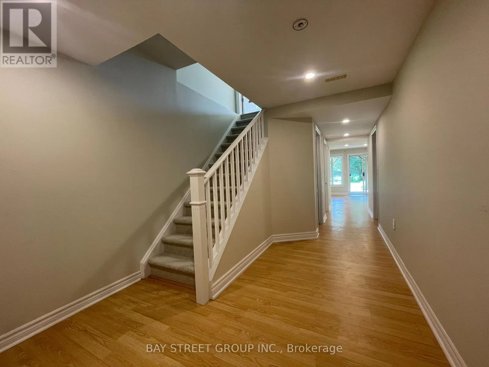19 SILVERSMITH COURT
