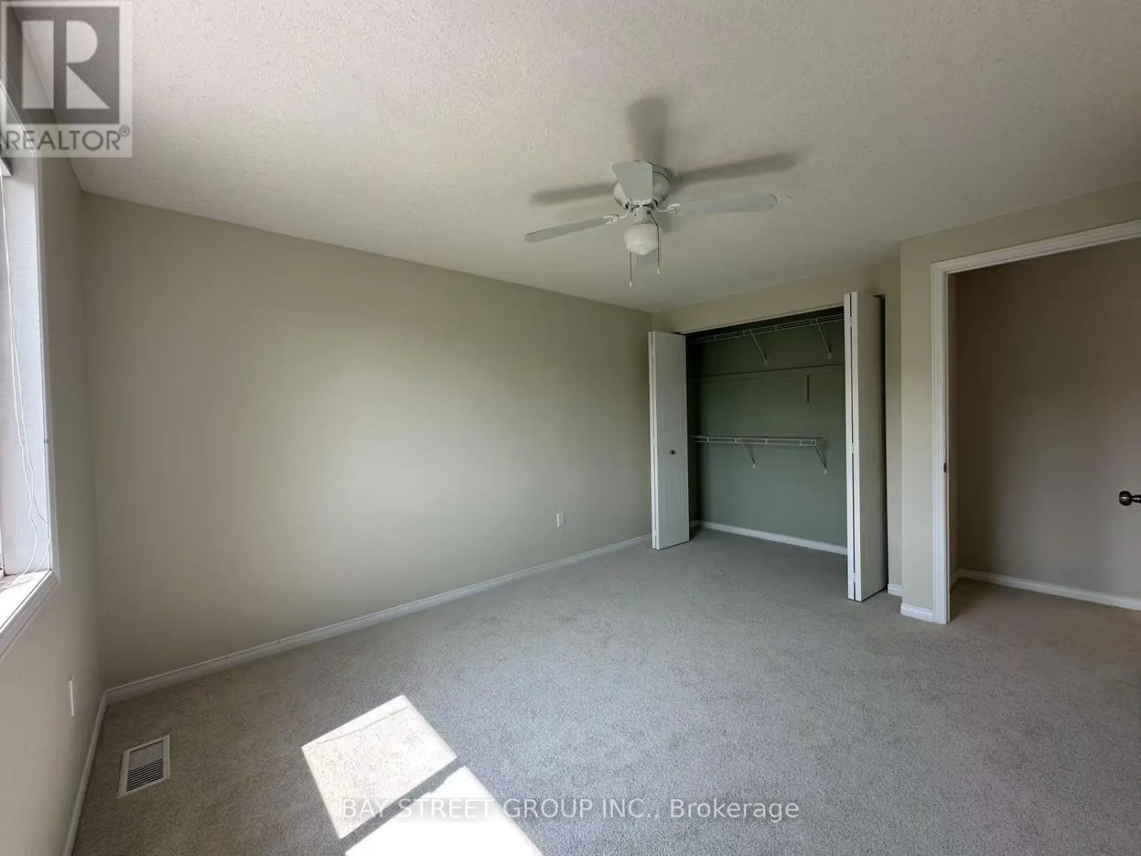 19 SILVERSMITH COURT