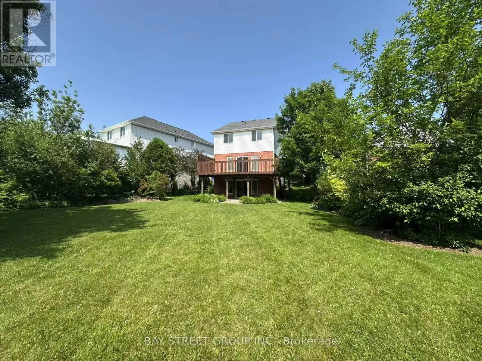 19 SILVERSMITH COURT