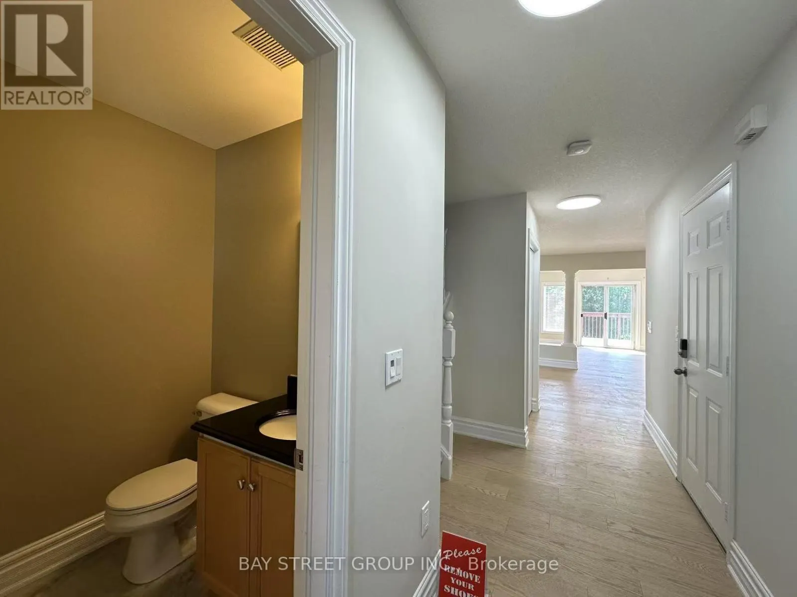 19 SILVERSMITH COURT