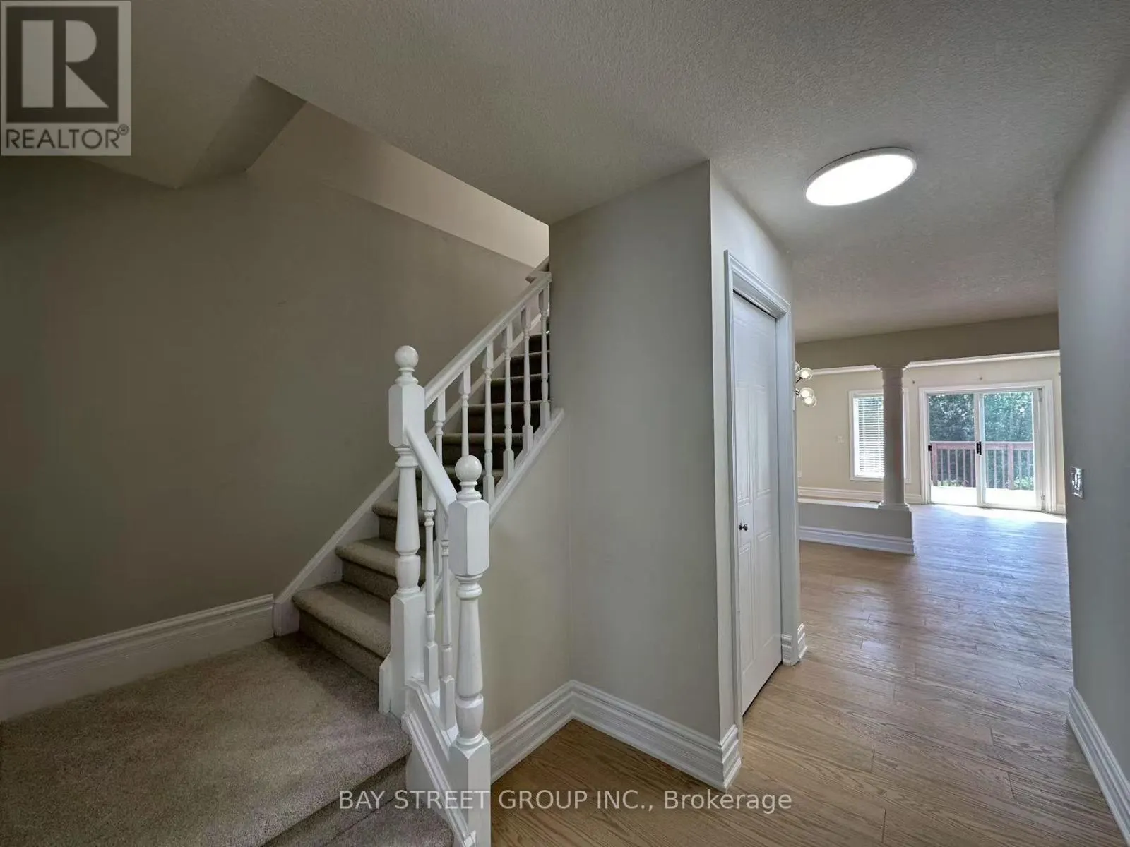 19 SILVERSMITH COURT