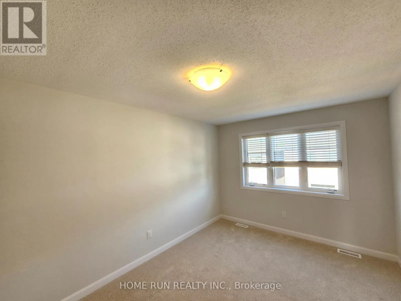932 EILEEN VOLLICK CRESCENT