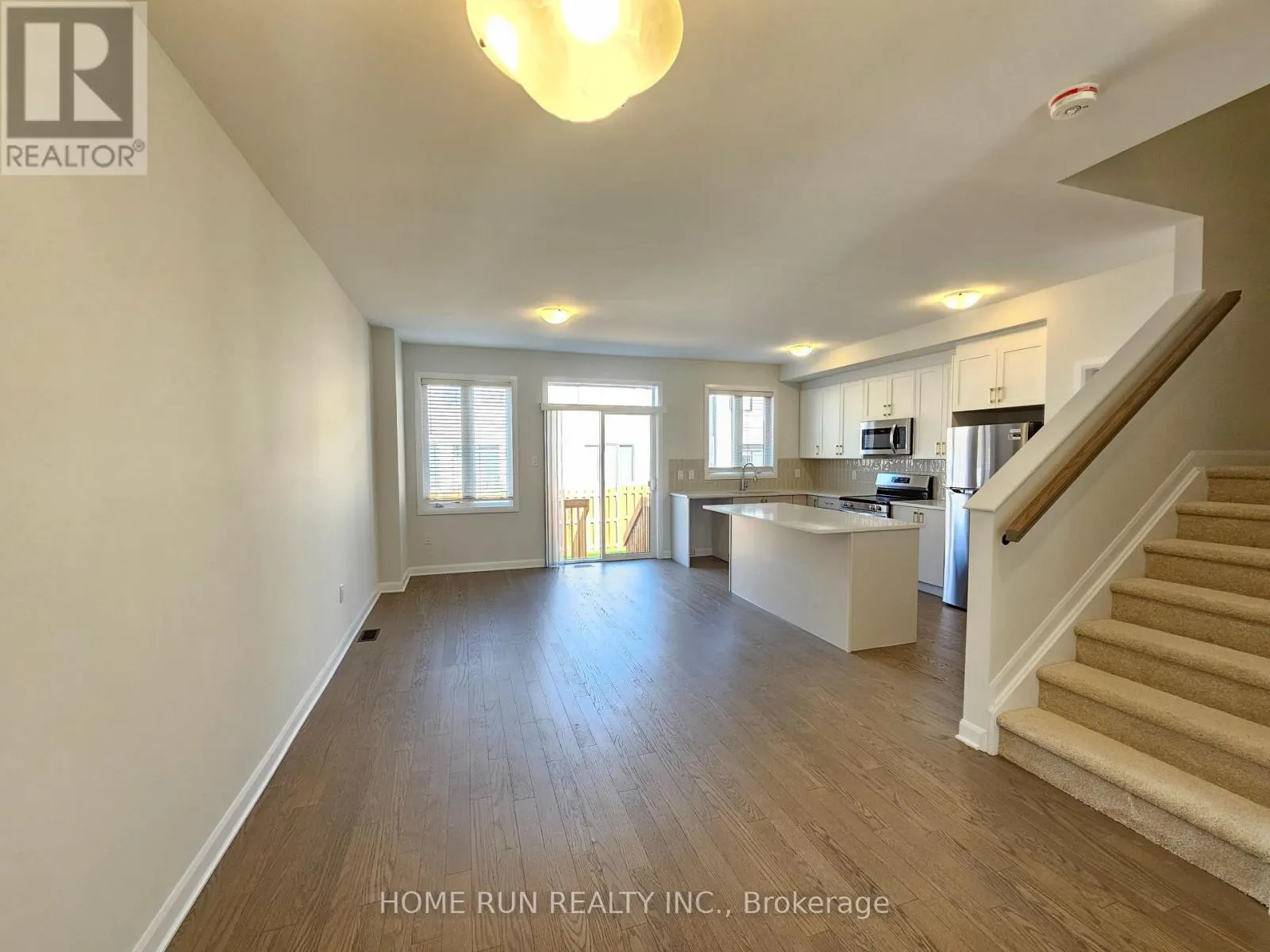932 EILEEN VOLLICK CRESCENT