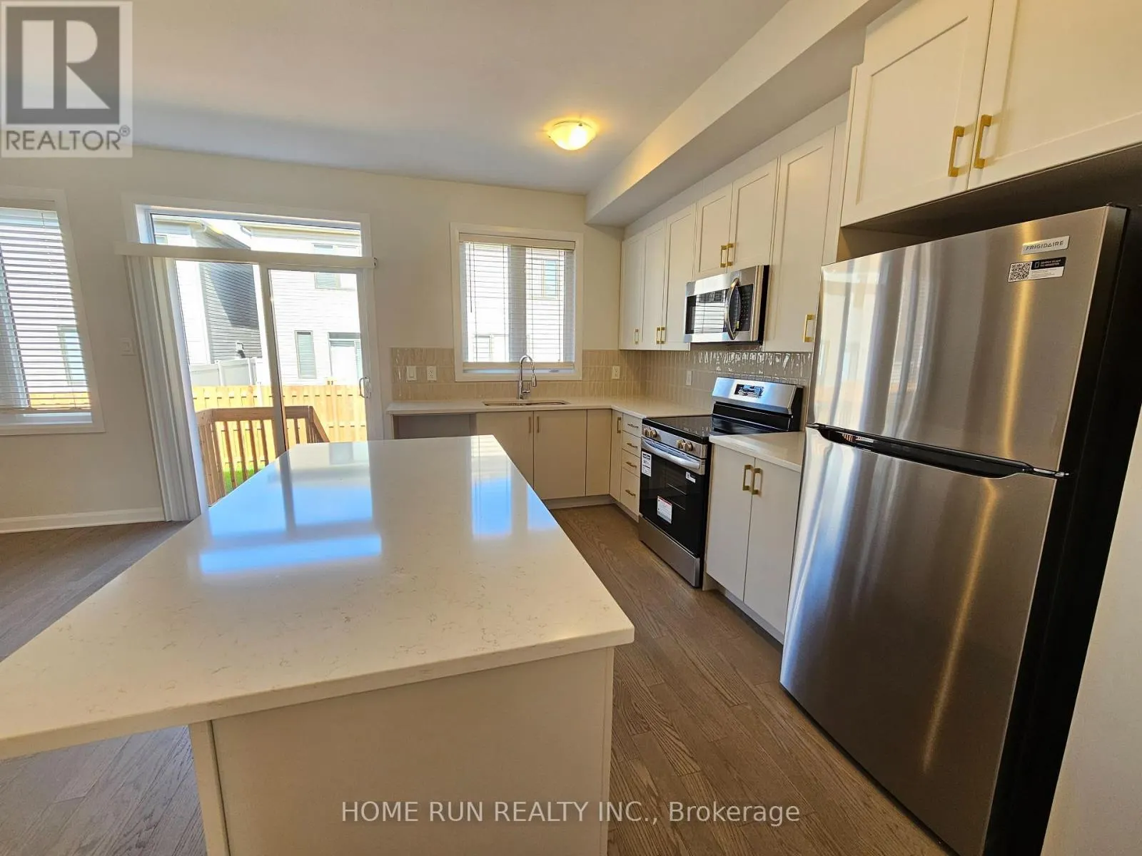 932 EILEEN VOLLICK CRESCENT