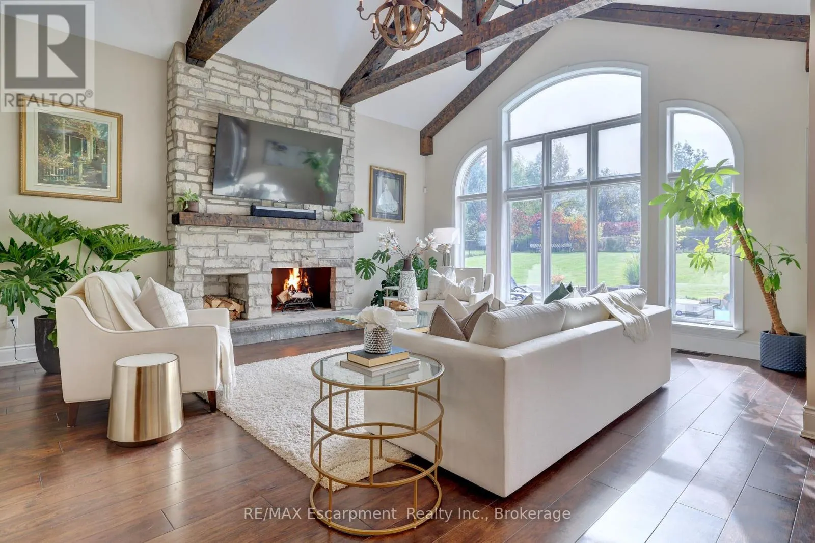 48 PALOMINO DRIVE