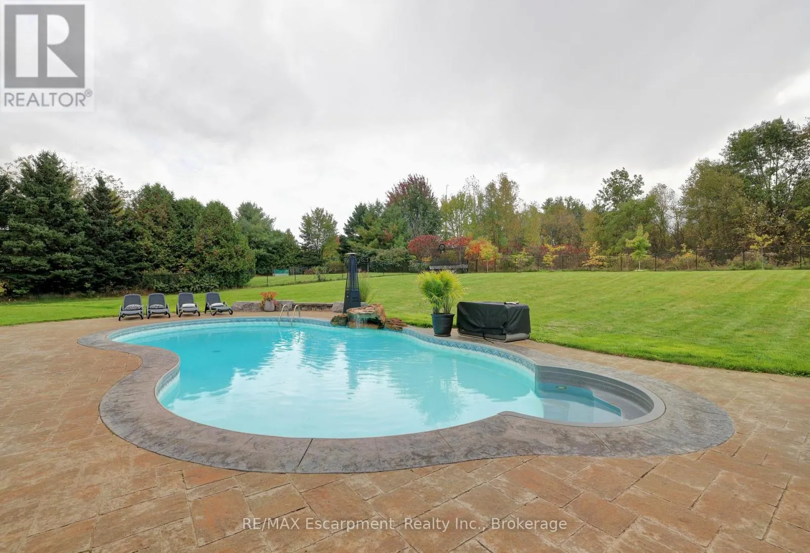 48 PALOMINO DRIVE