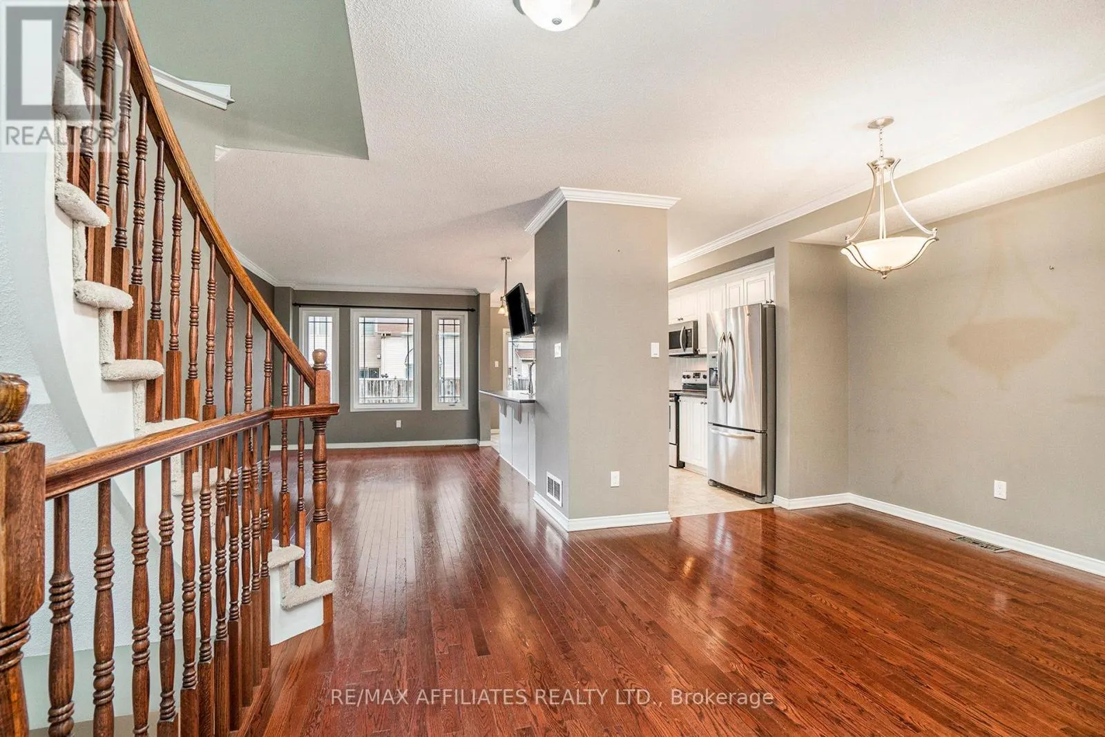 714 REGIMENT AVENUE