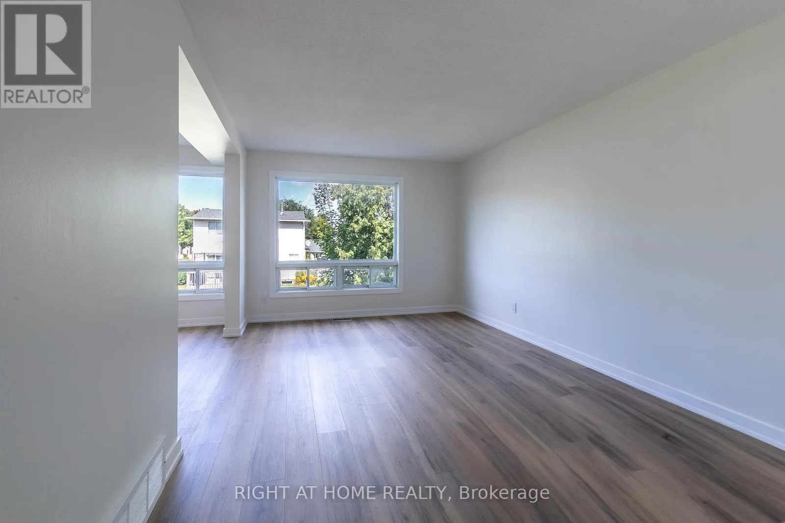 15 - 2669 SOUTHVALE DRIVE