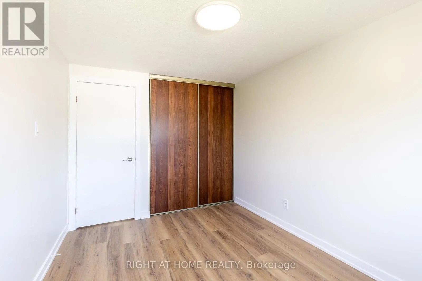 15 - 2669 SOUTHVALE DRIVE