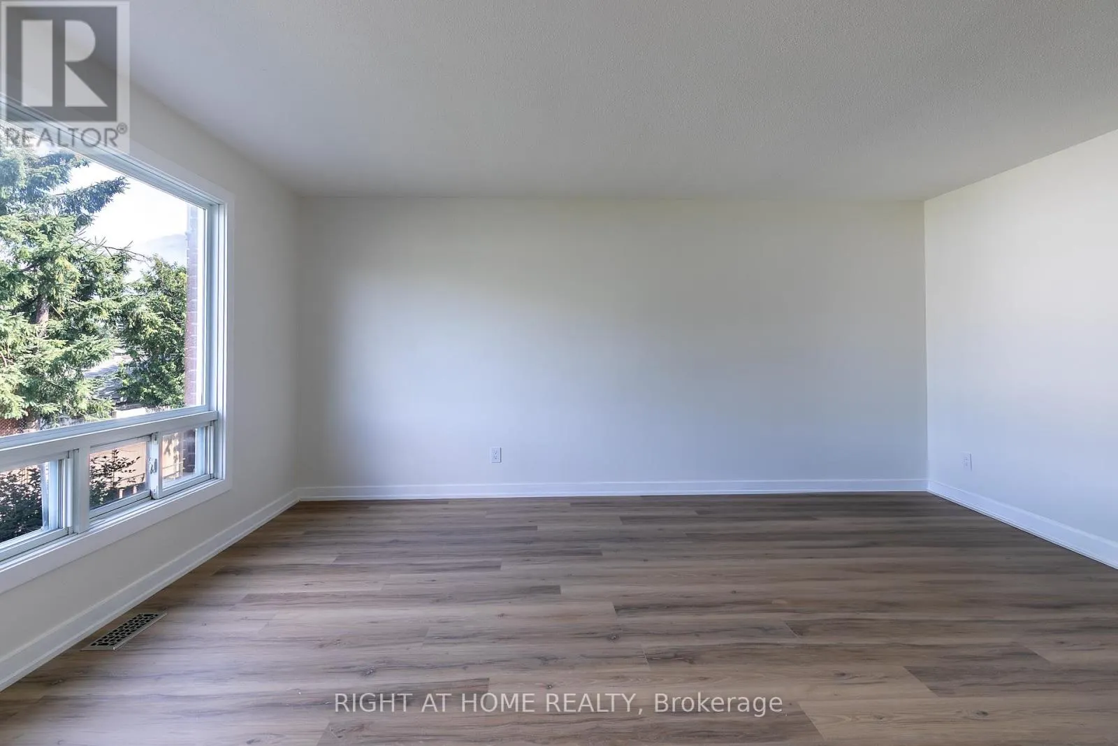 15 - 2669 SOUTHVALE DRIVE