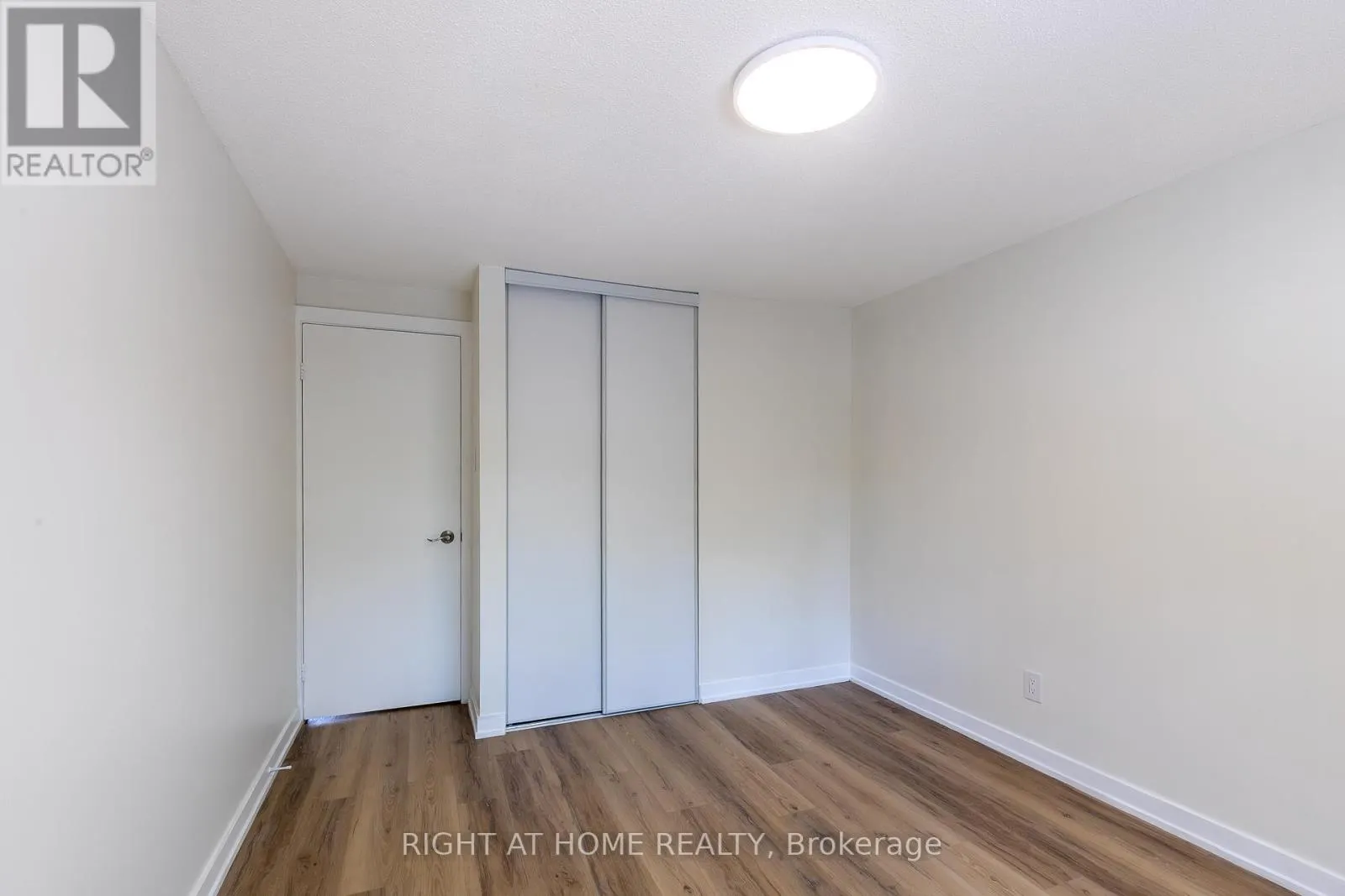 15 - 2669 SOUTHVALE DRIVE