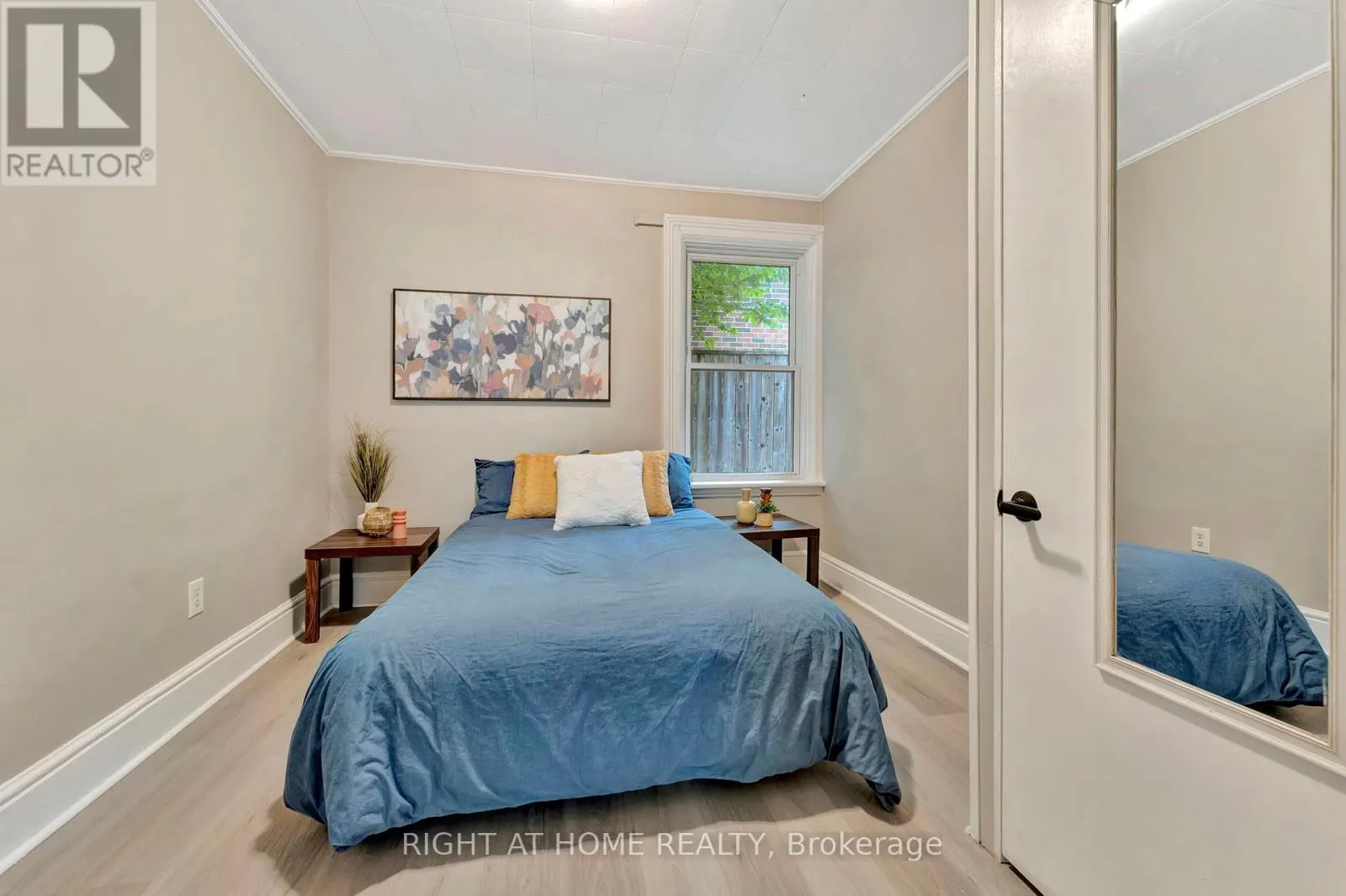 462 UPPER WELLINGTON STREET
