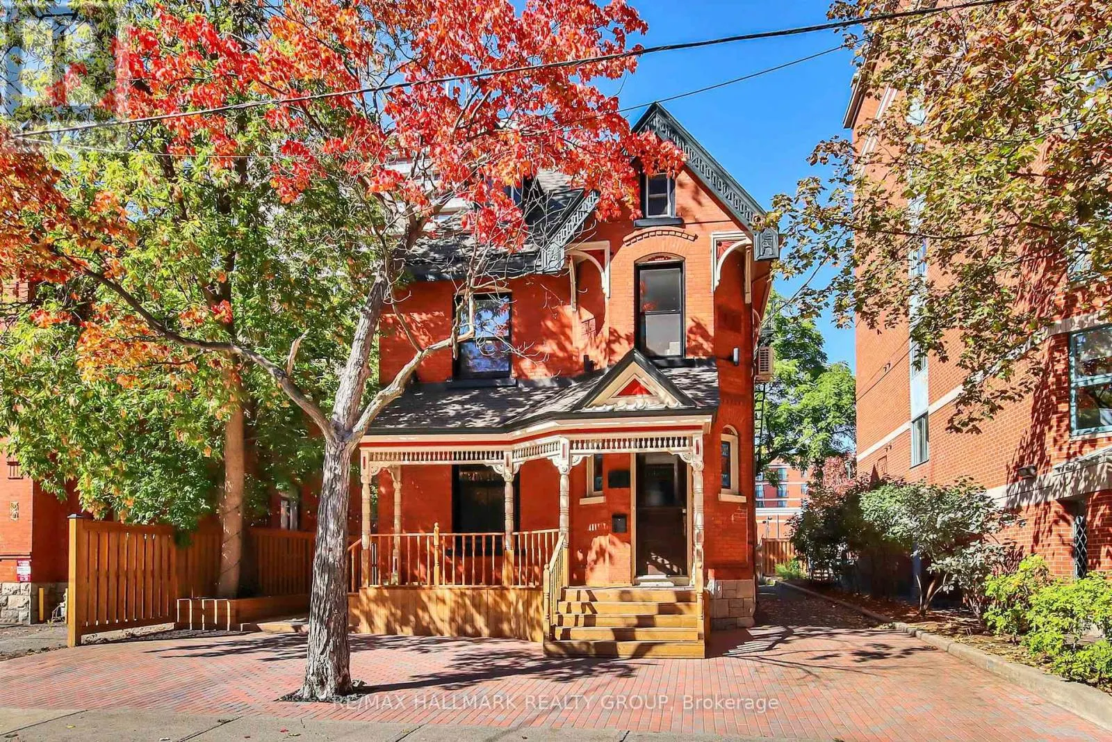 421 GILMOUR STREET