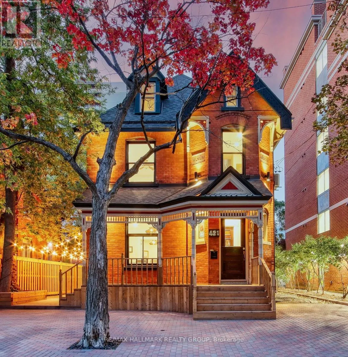 421 GILMOUR STREET