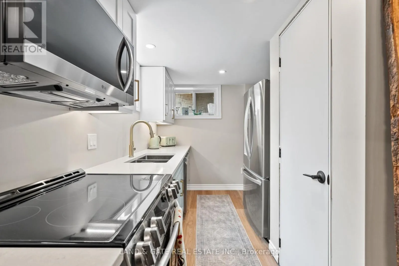 LOWER - 19 KAWARTHA DRIVE, #Lower