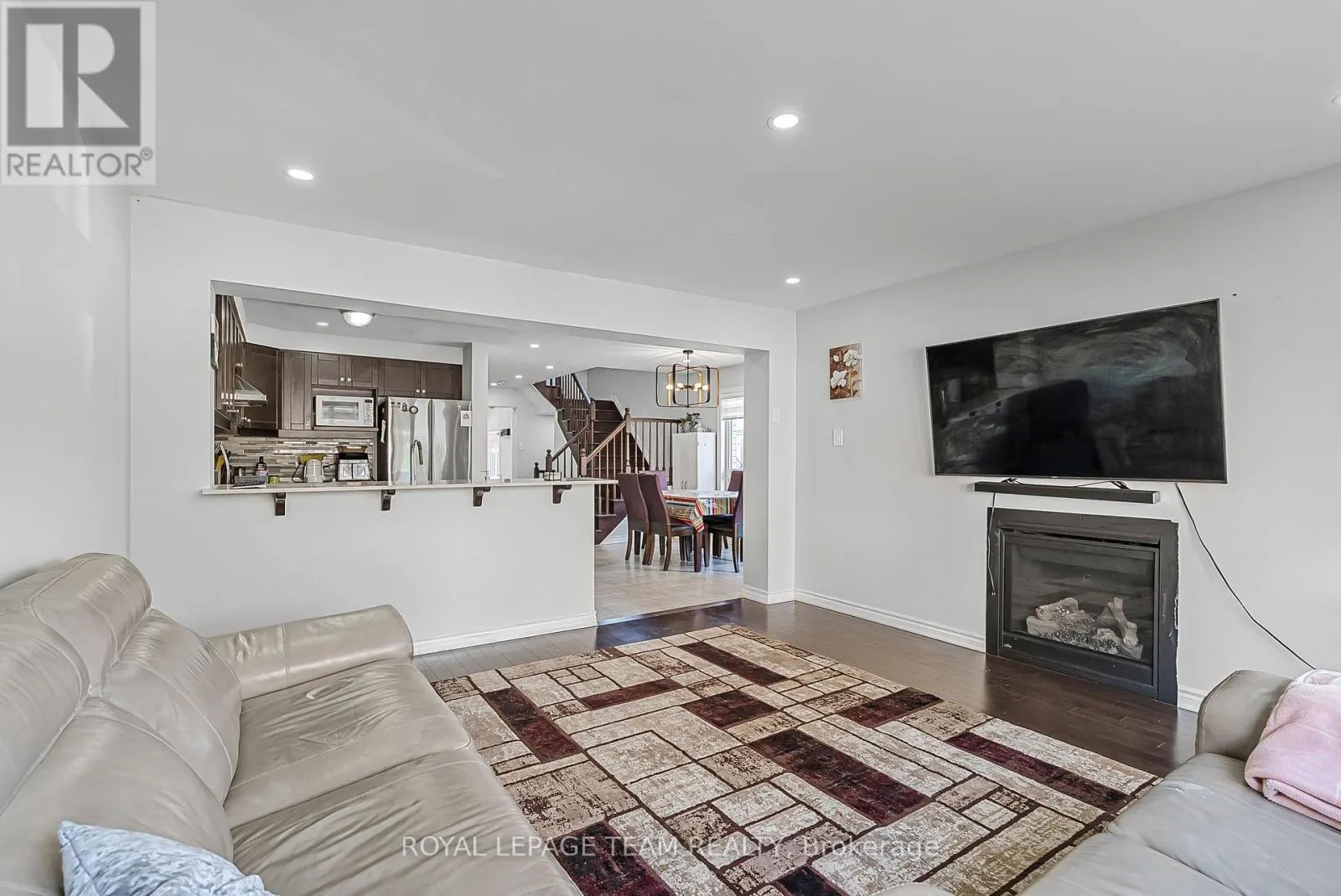 622 PARADE DRIVE