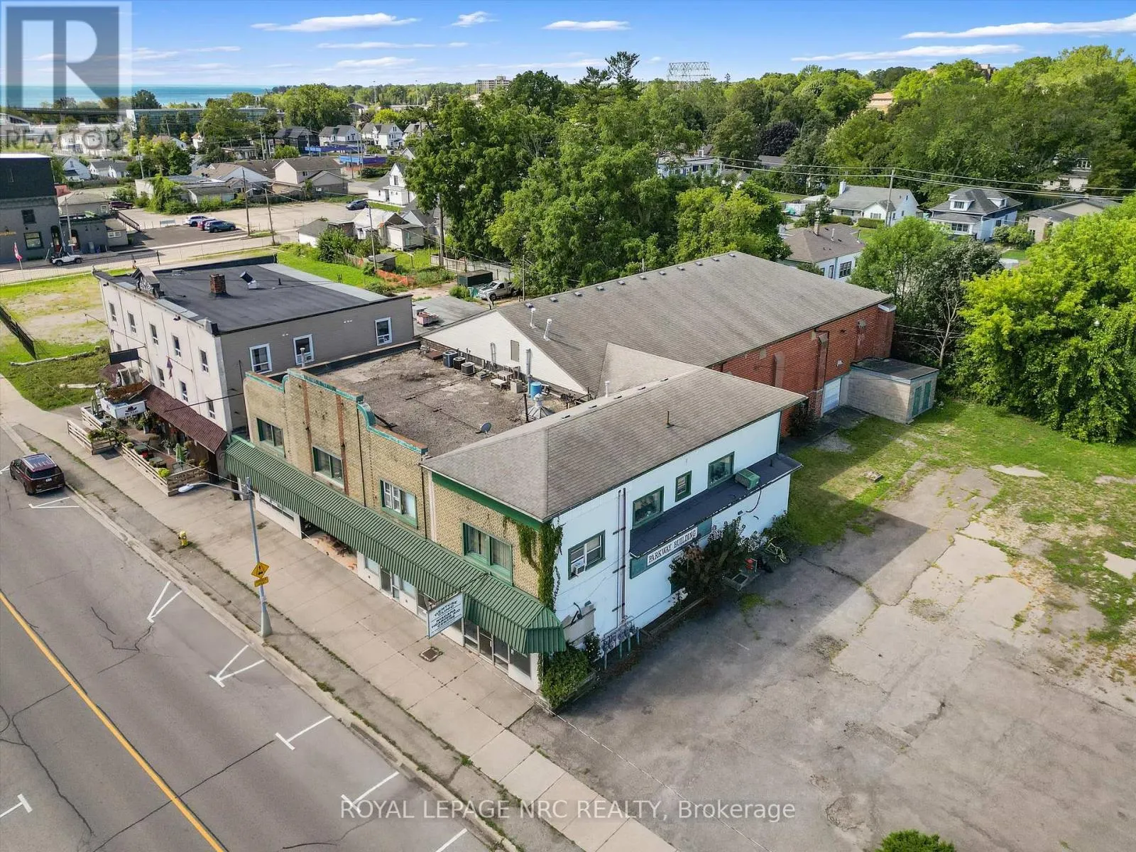 131-139 NIAGARA BOULEVARD