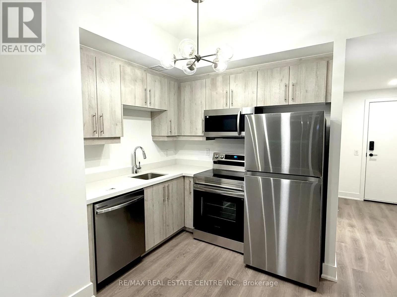 227 - 575 CONKLIN ROAD N