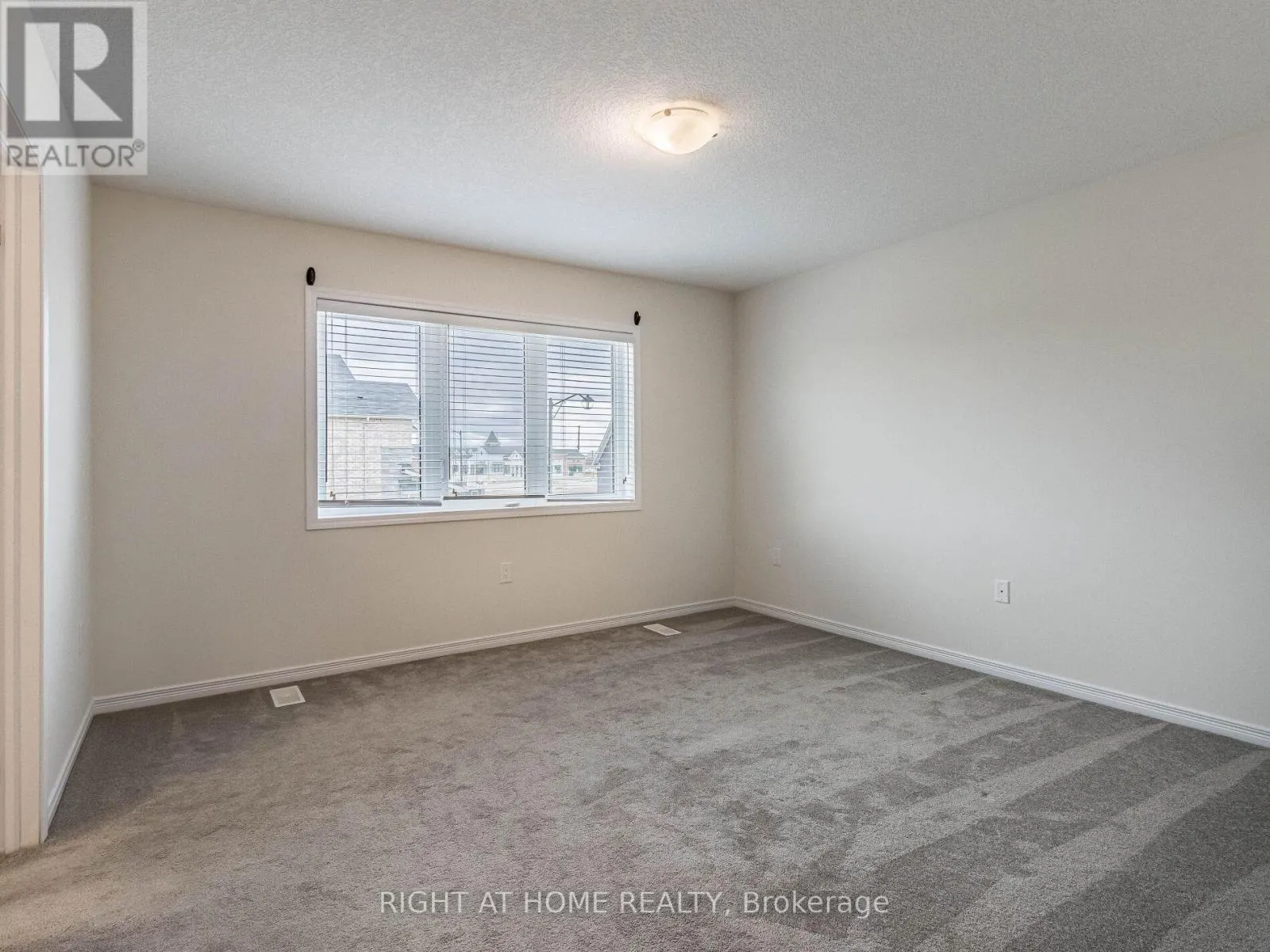 34 MACLACHLAN AVENUE