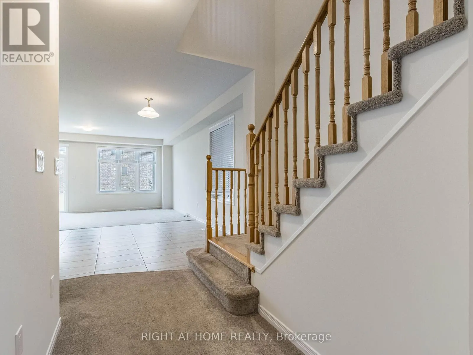 34 MACLACHLAN AVENUE