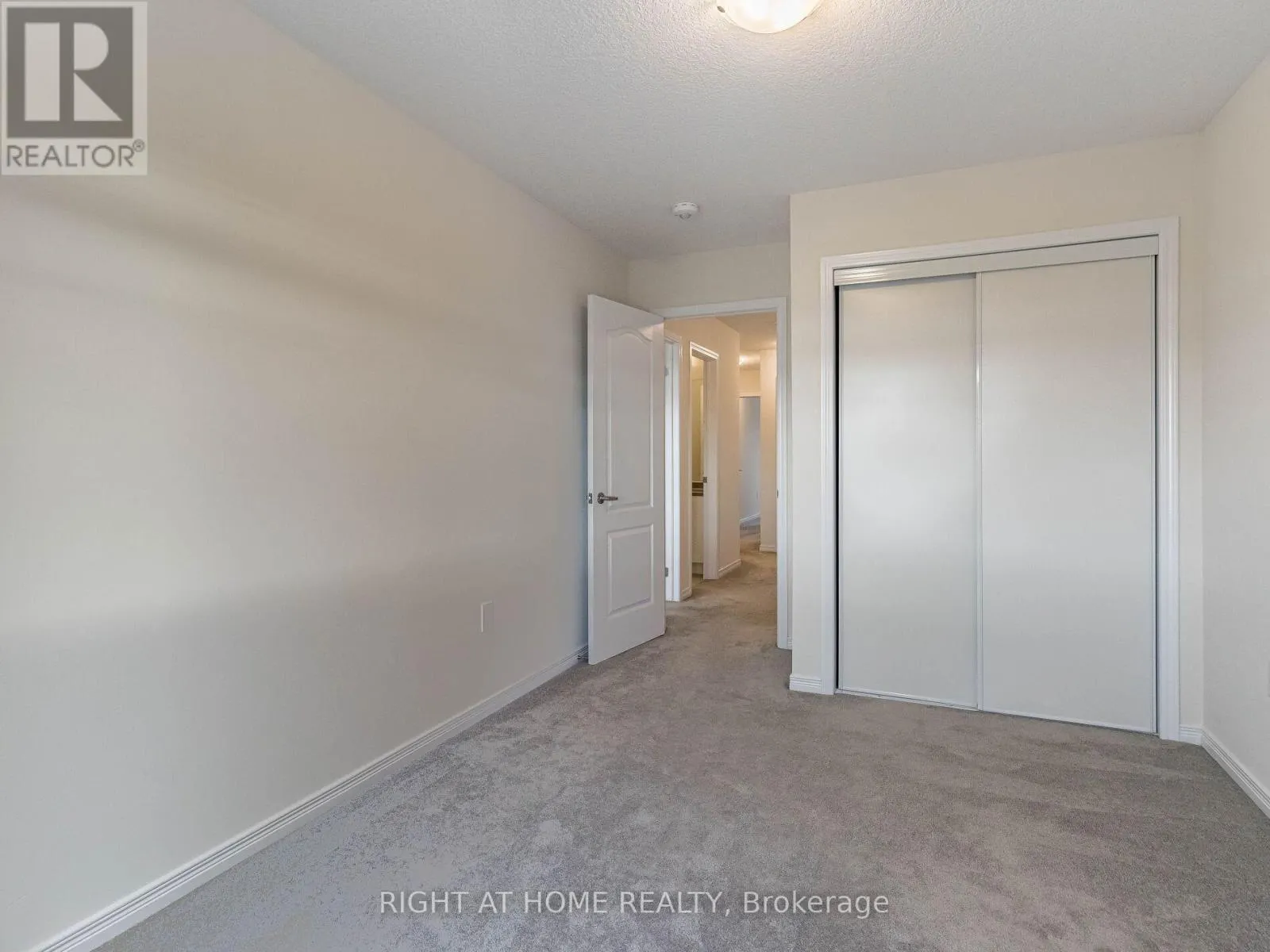 34 MACLACHLAN AVENUE