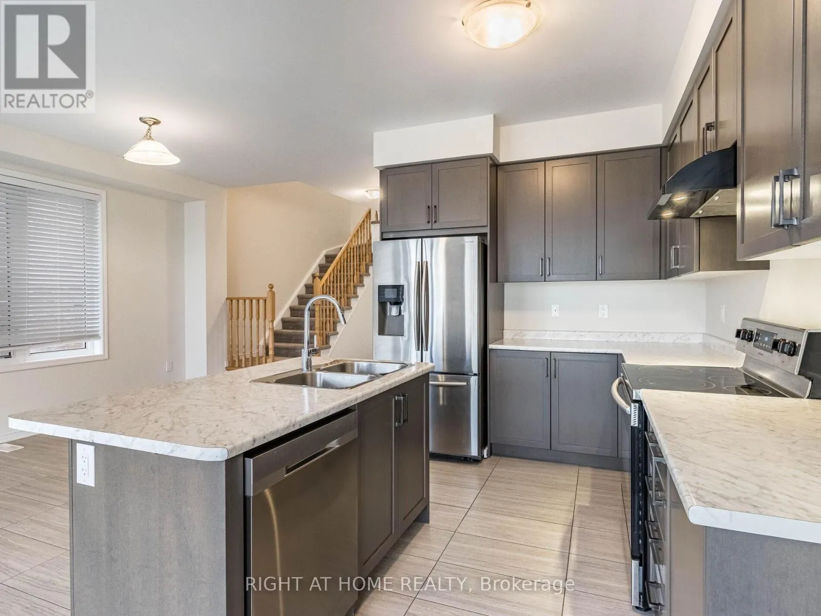 34 MACLACHLAN AVENUE