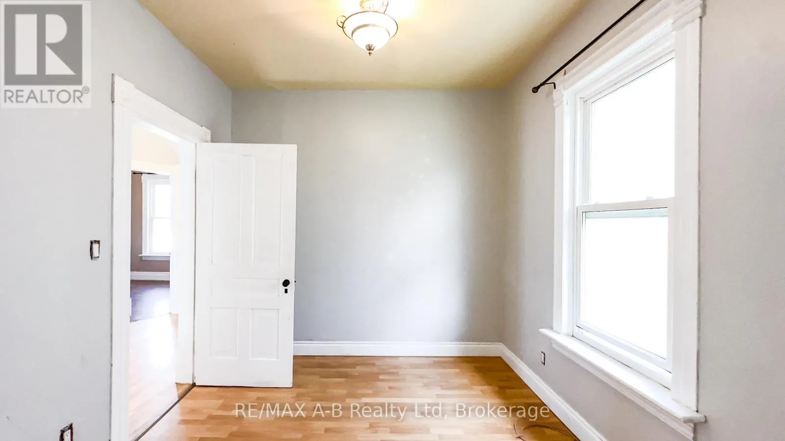193 WATER STREET S