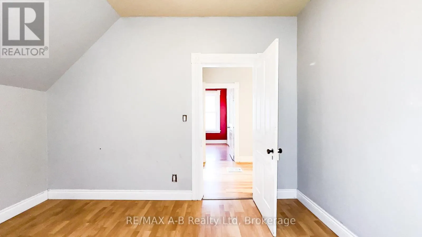 193 WATER STREET S