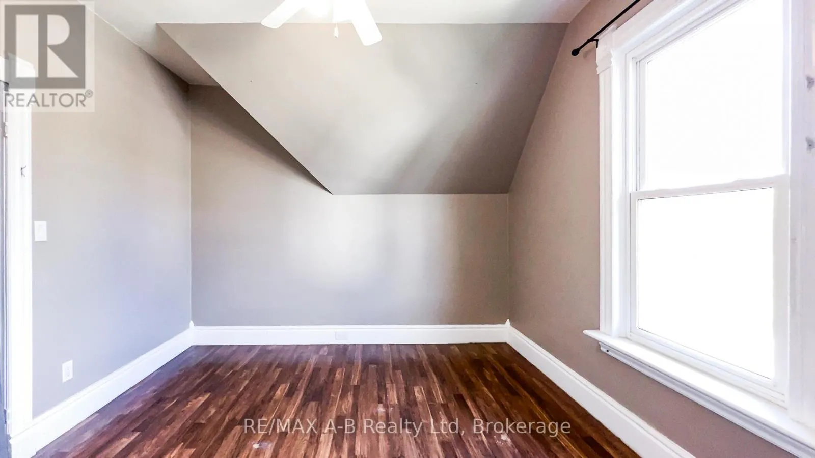 193 WATER STREET S