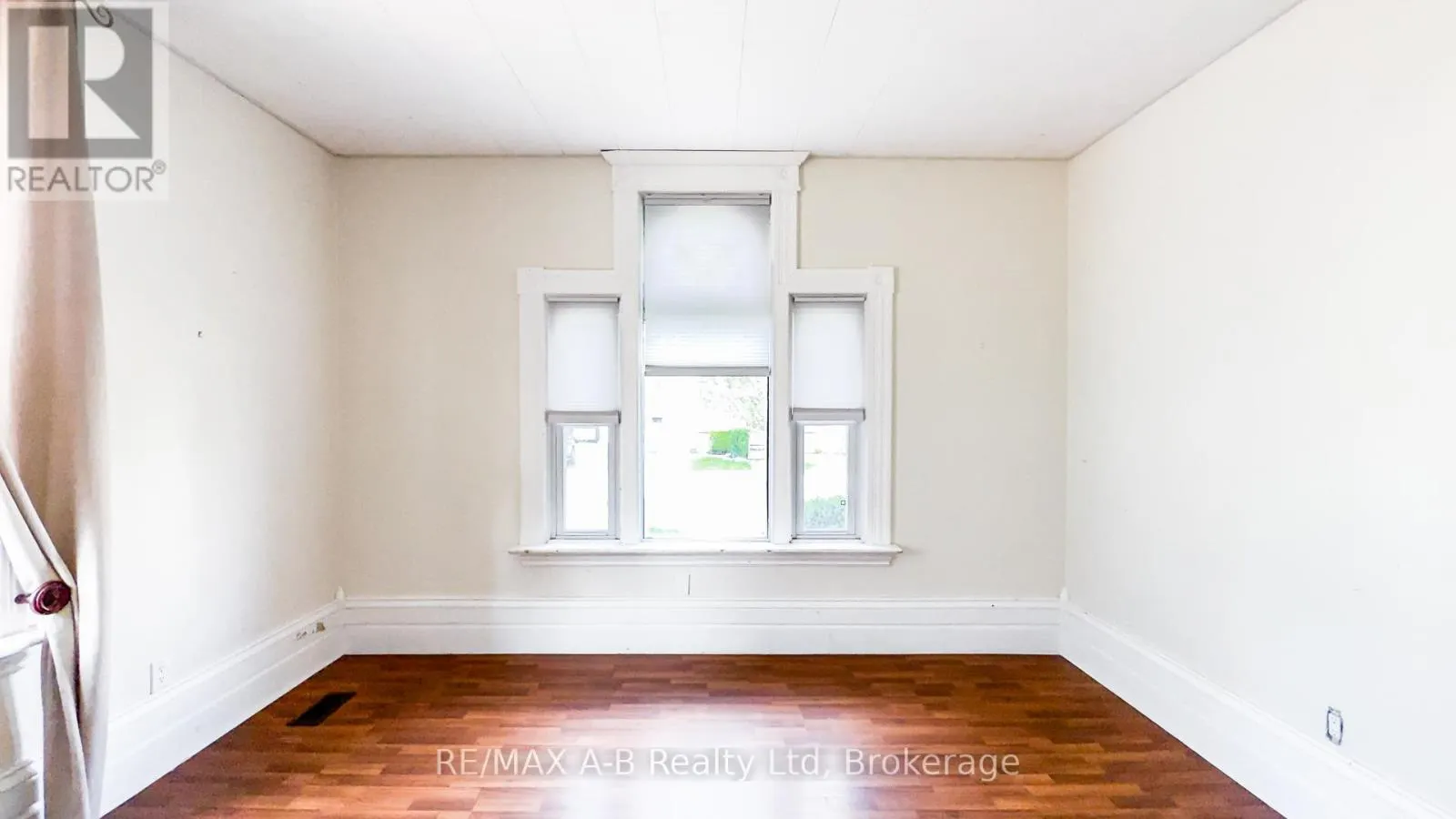 193 WATER STREET S