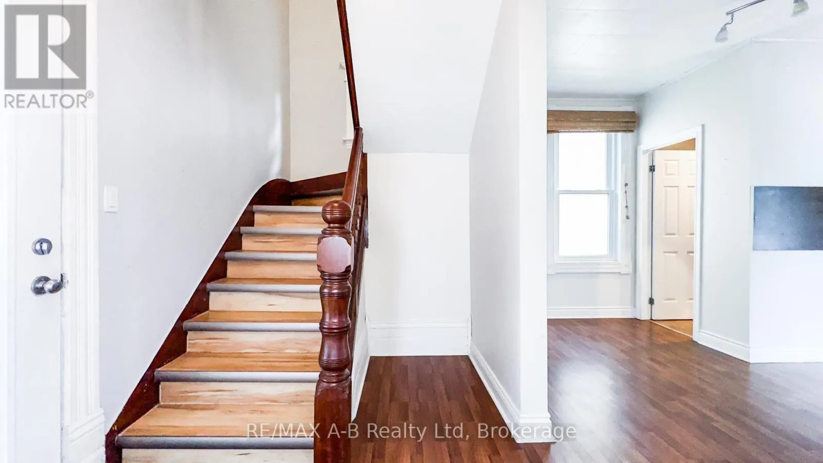 193 WATER STREET S