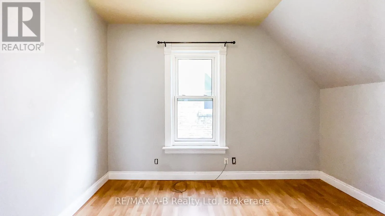 193 WATER STREET S