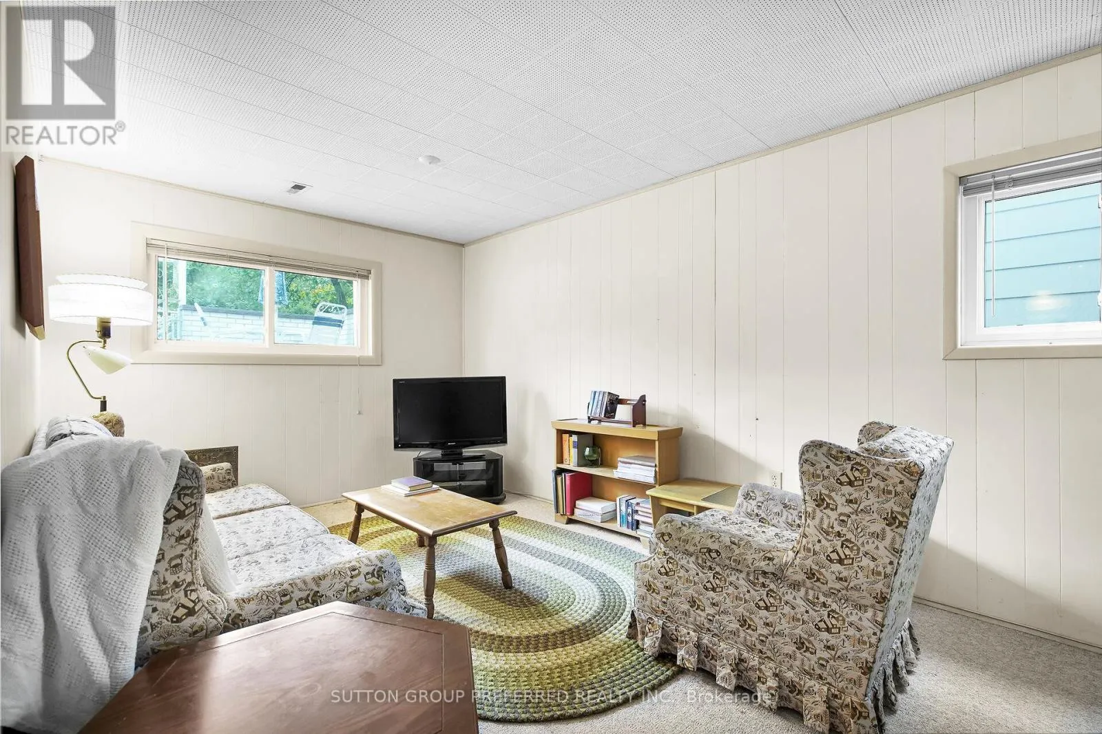56 TWEED CRESCENT