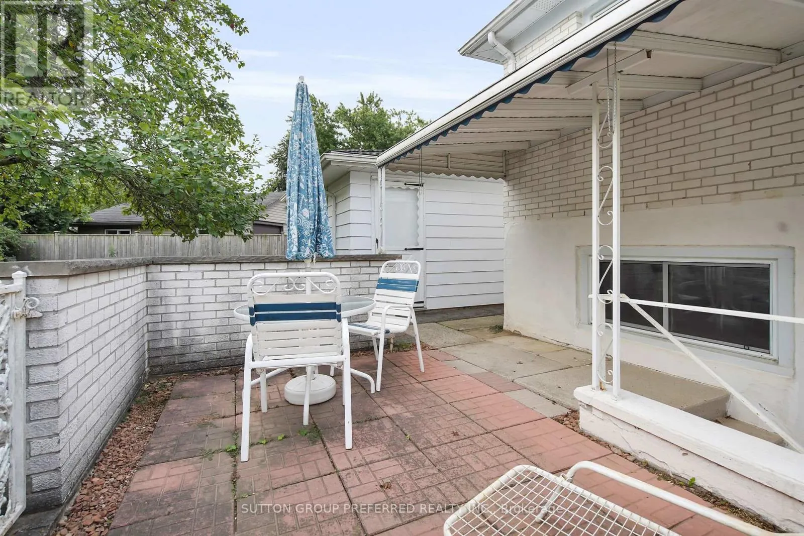 56 TWEED CRESCENT