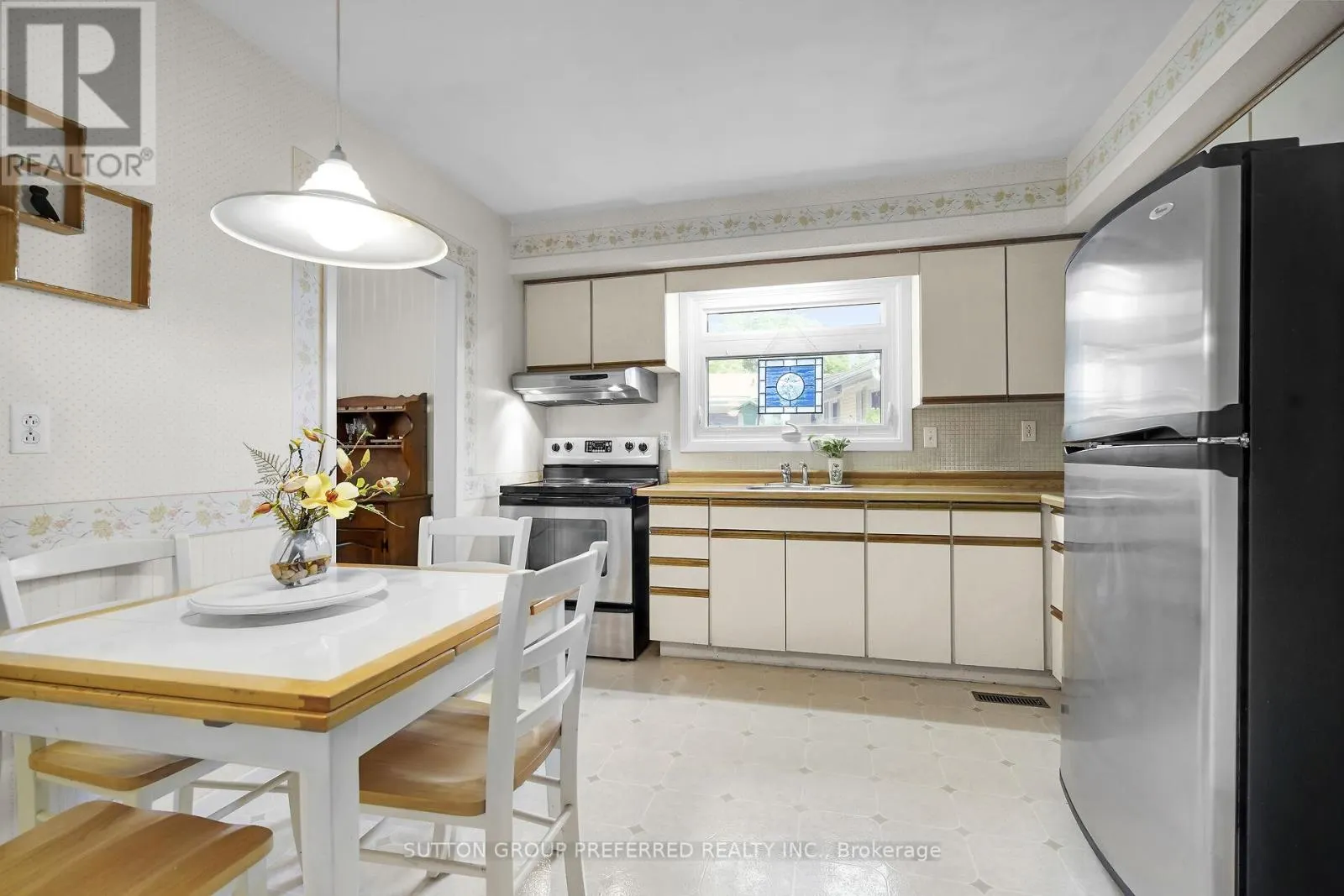 56 TWEED CRESCENT