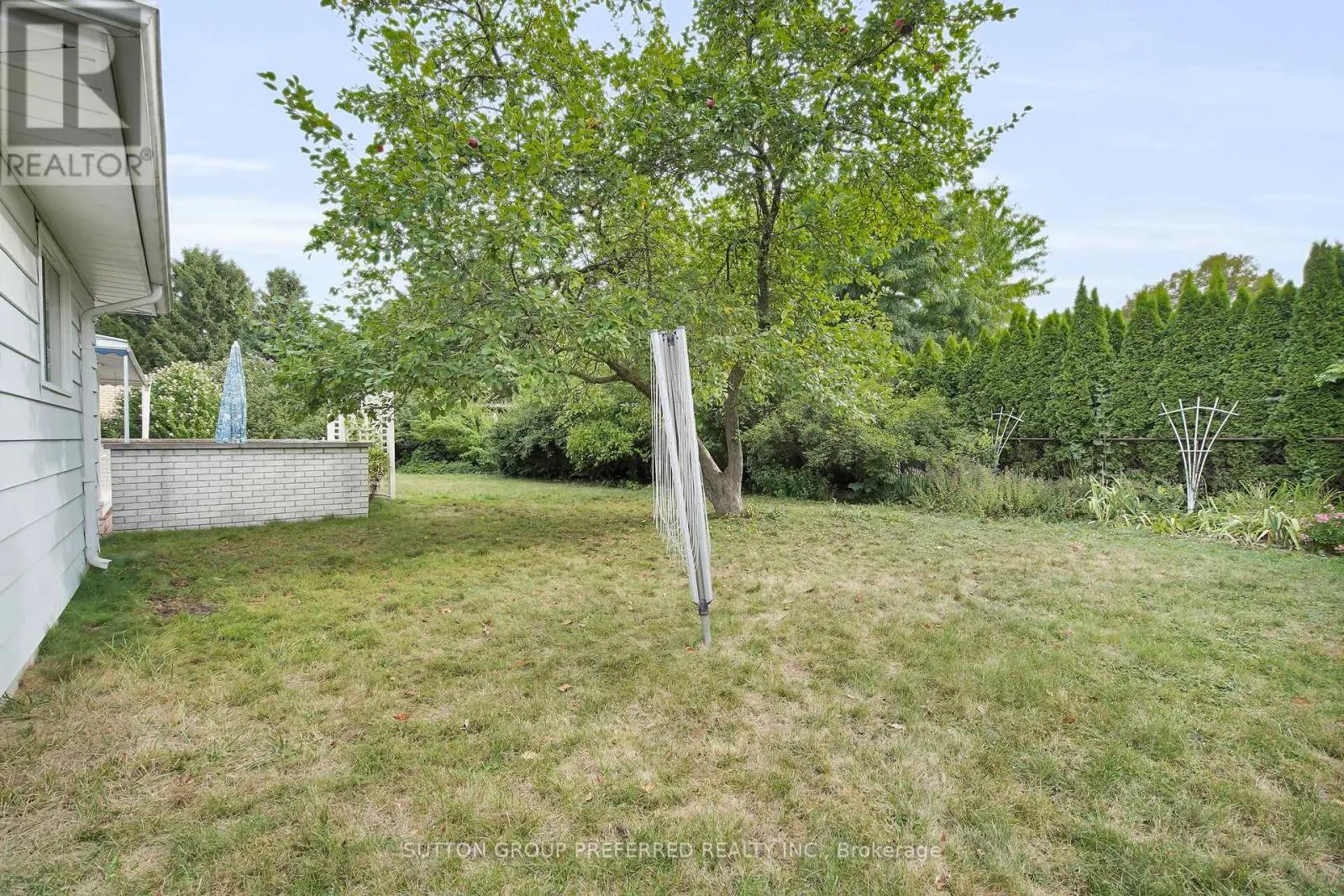 56 TWEED CRESCENT