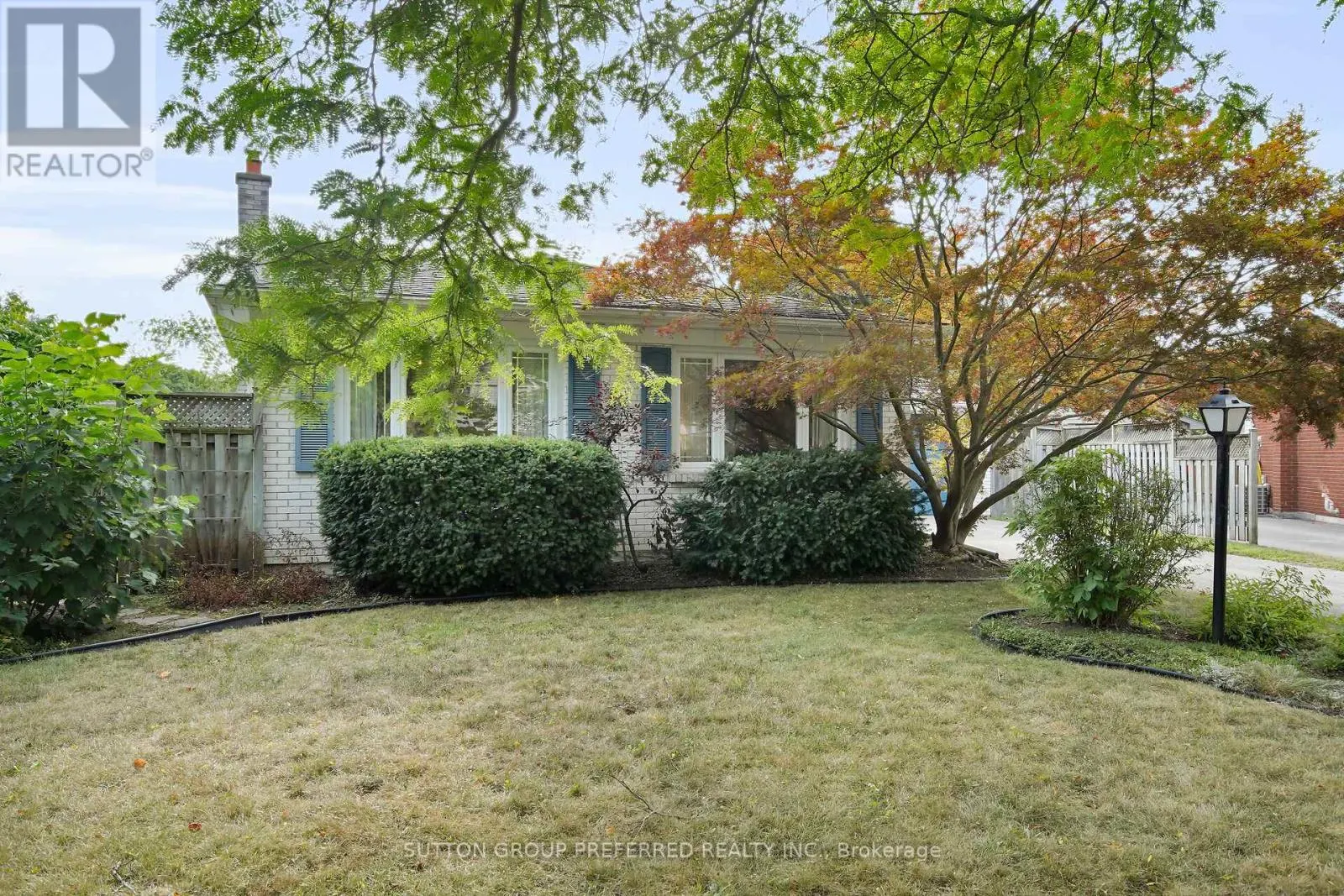 56 TWEED CRESCENT