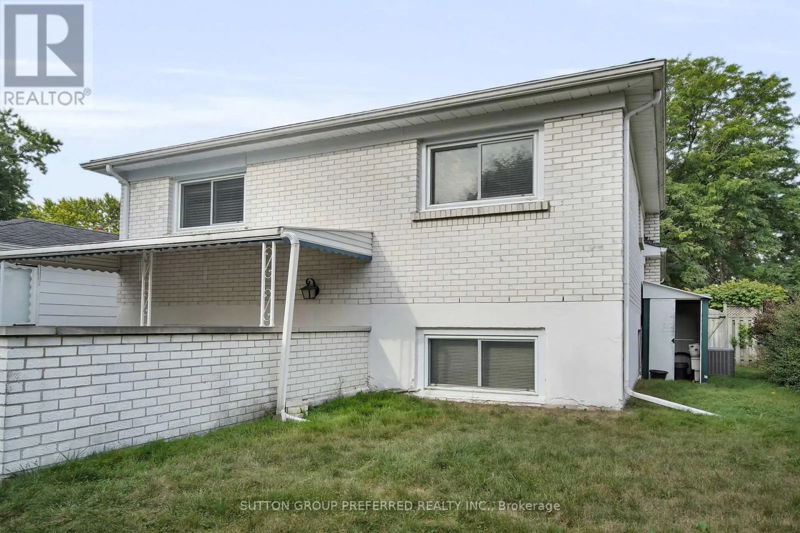 56 TWEED CRESCENT