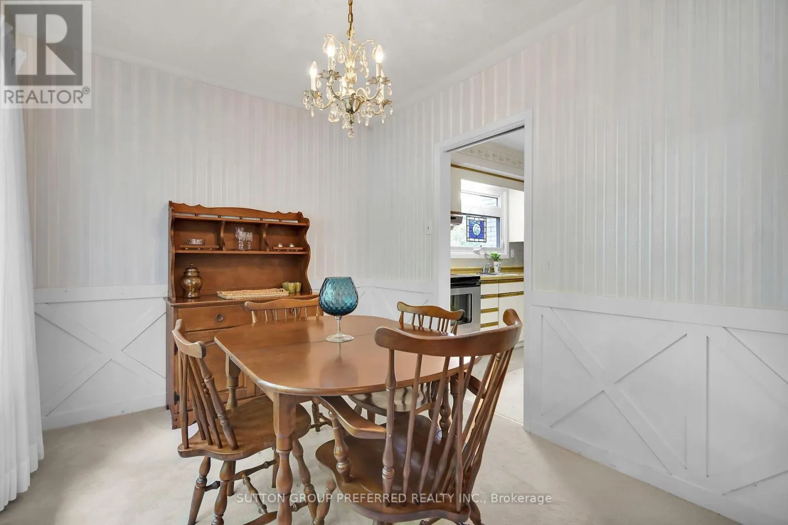 56 TWEED CRESCENT