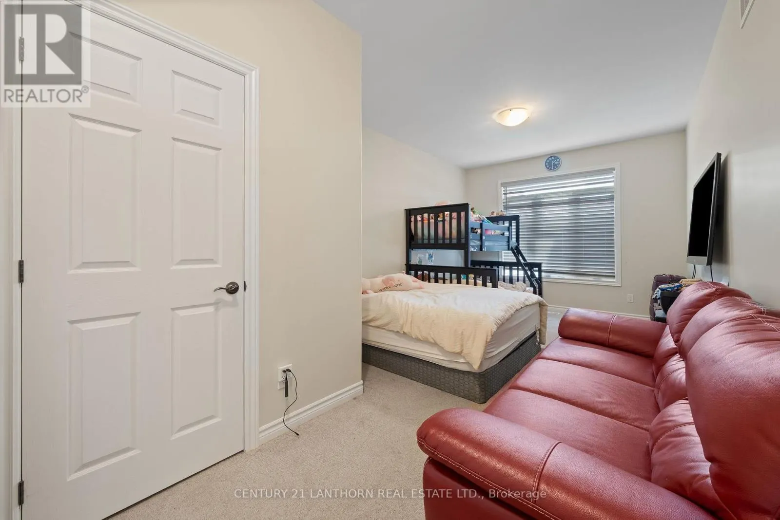 90 COVINGTON CRESCENT