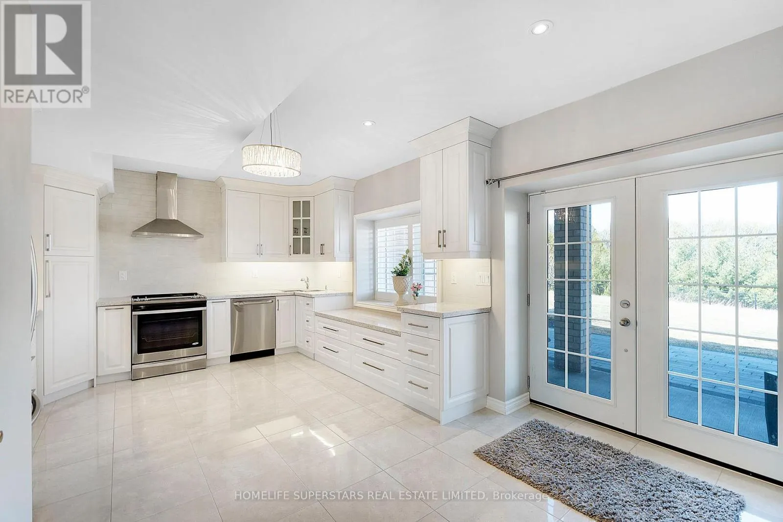 44 ORCHARD DRIVE