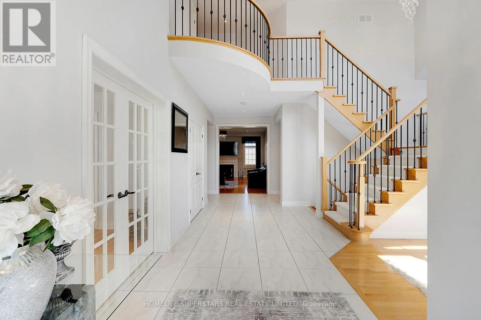 44 ORCHARD DRIVE
