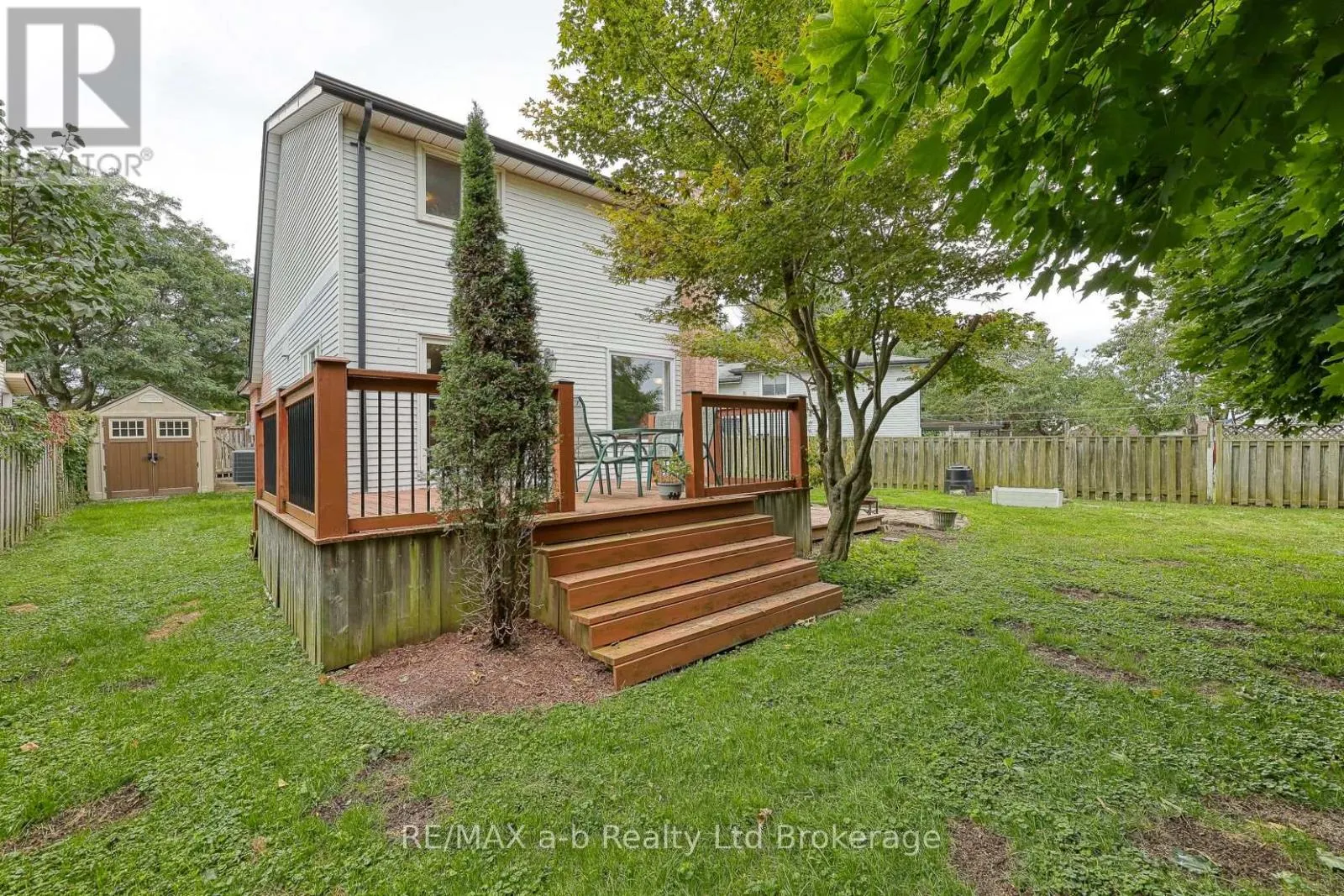 19 HEATHWOOD COURT