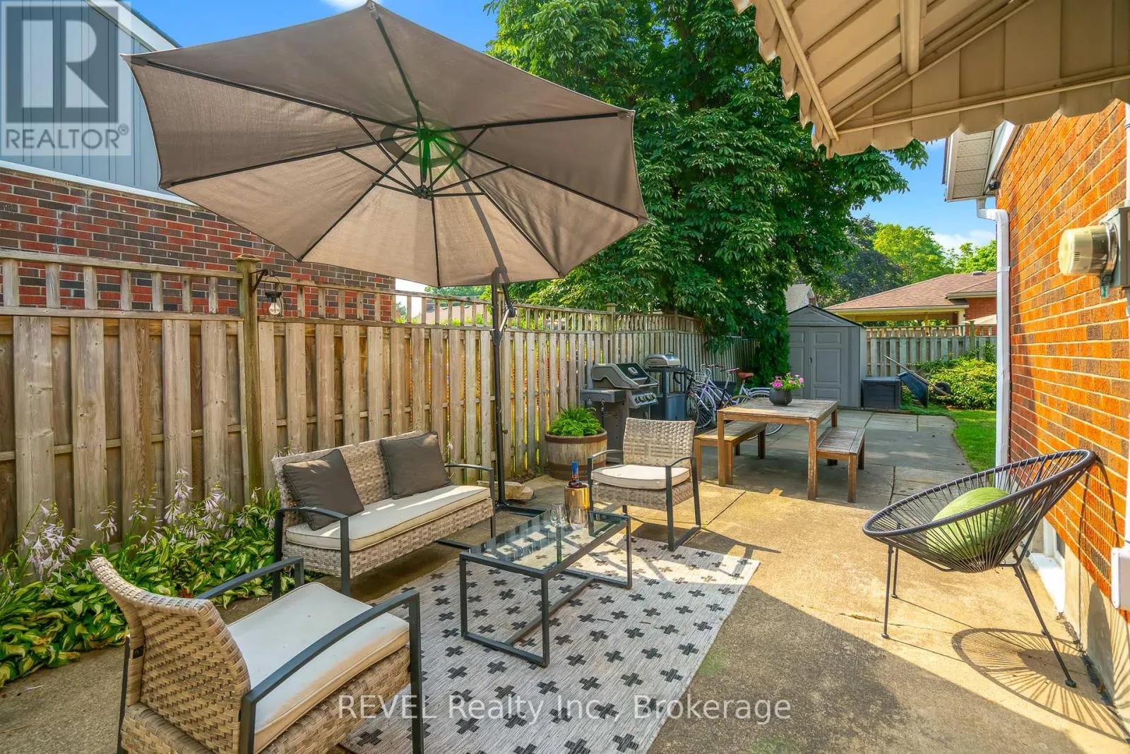 18 BROADMORE AVENUE