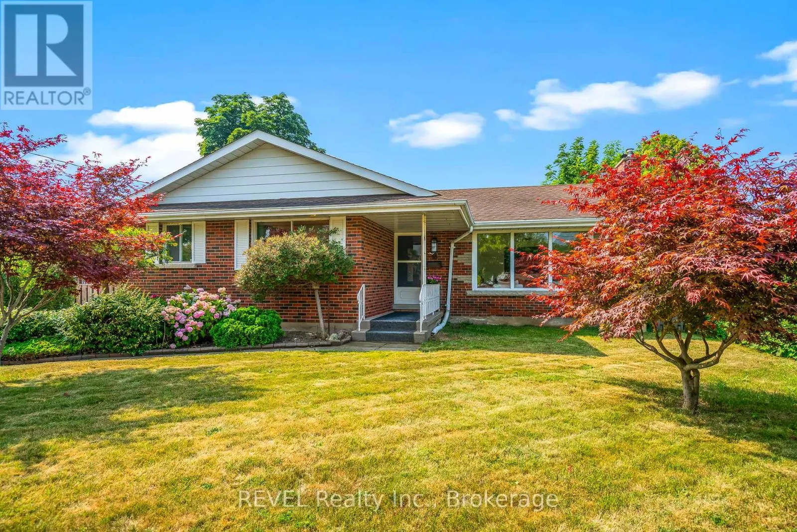 18 BROADMORE AVENUE
