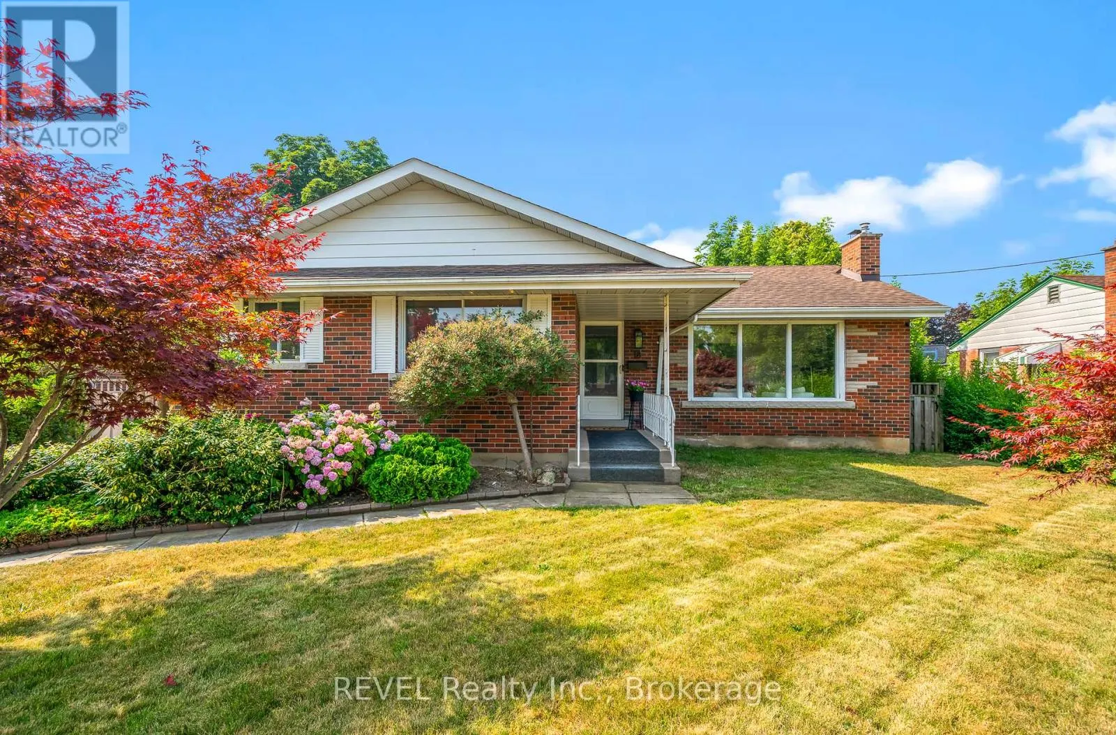 18 BROADMORE AVENUE