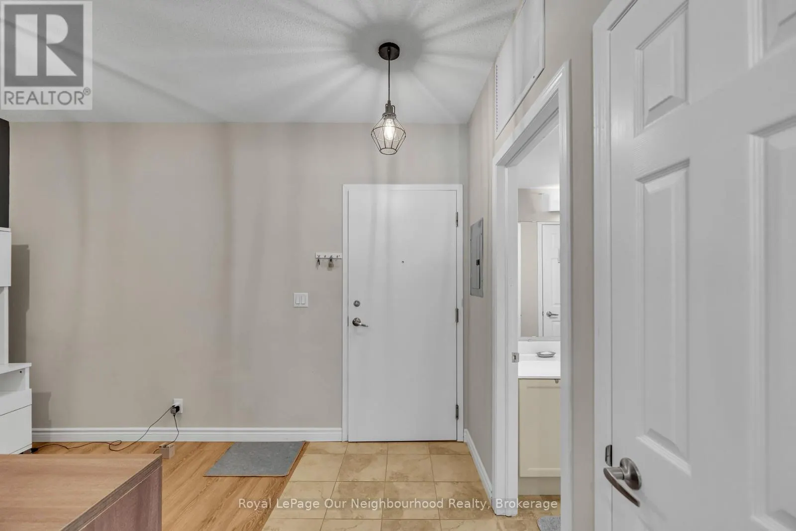204 - 50 MILL STREET N, #204
