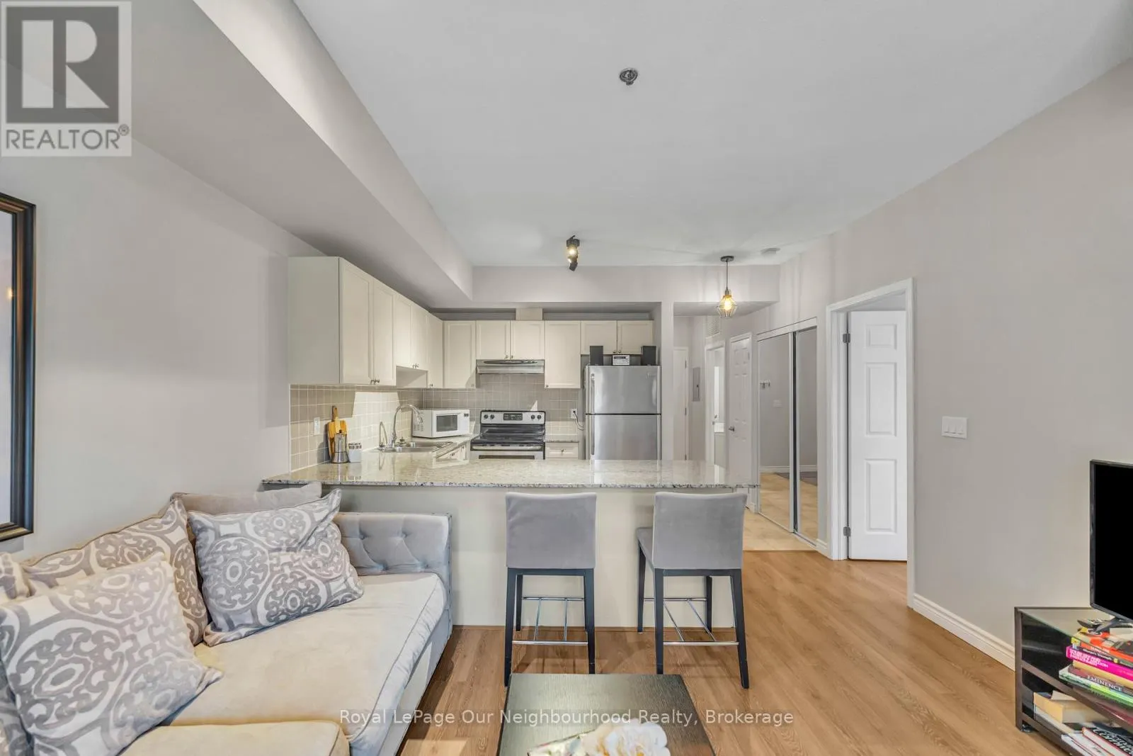 204 - 50 MILL STREET N, #204